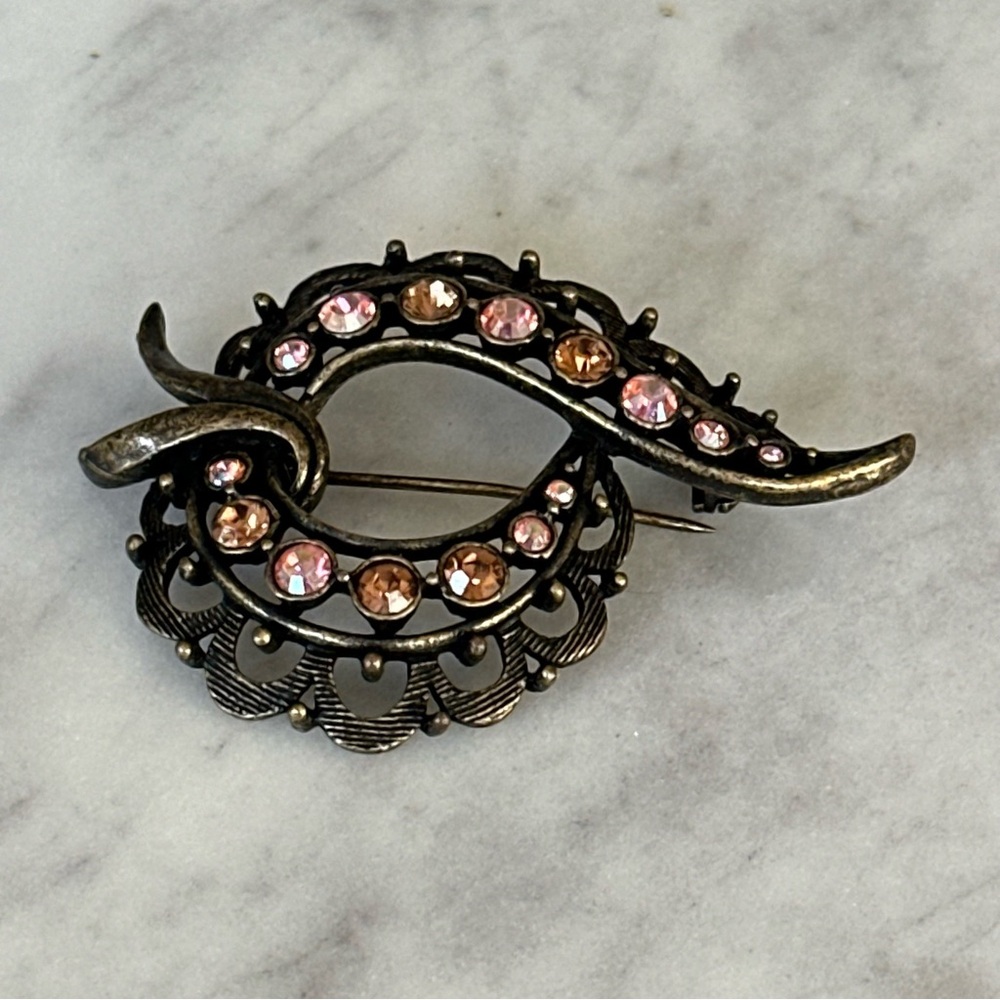 Vintage-Inspired Pink and Champagne Crystal Swirl Brooch
